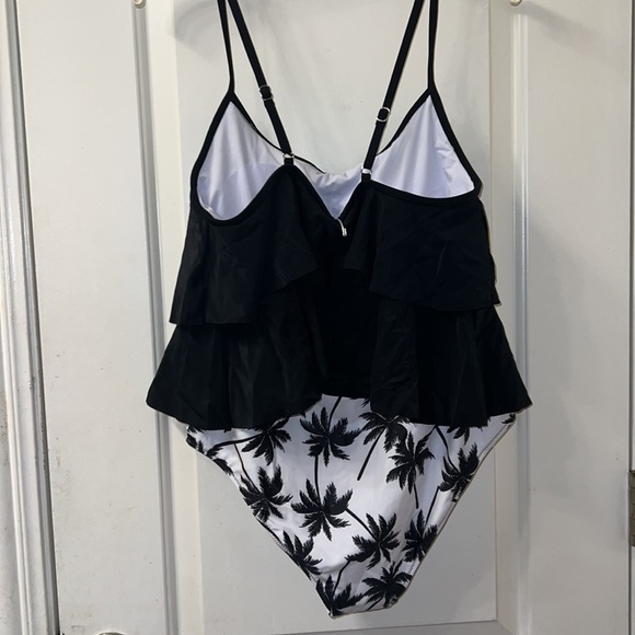 Women’s swimsuit 2 piece - Picture 2 of 5